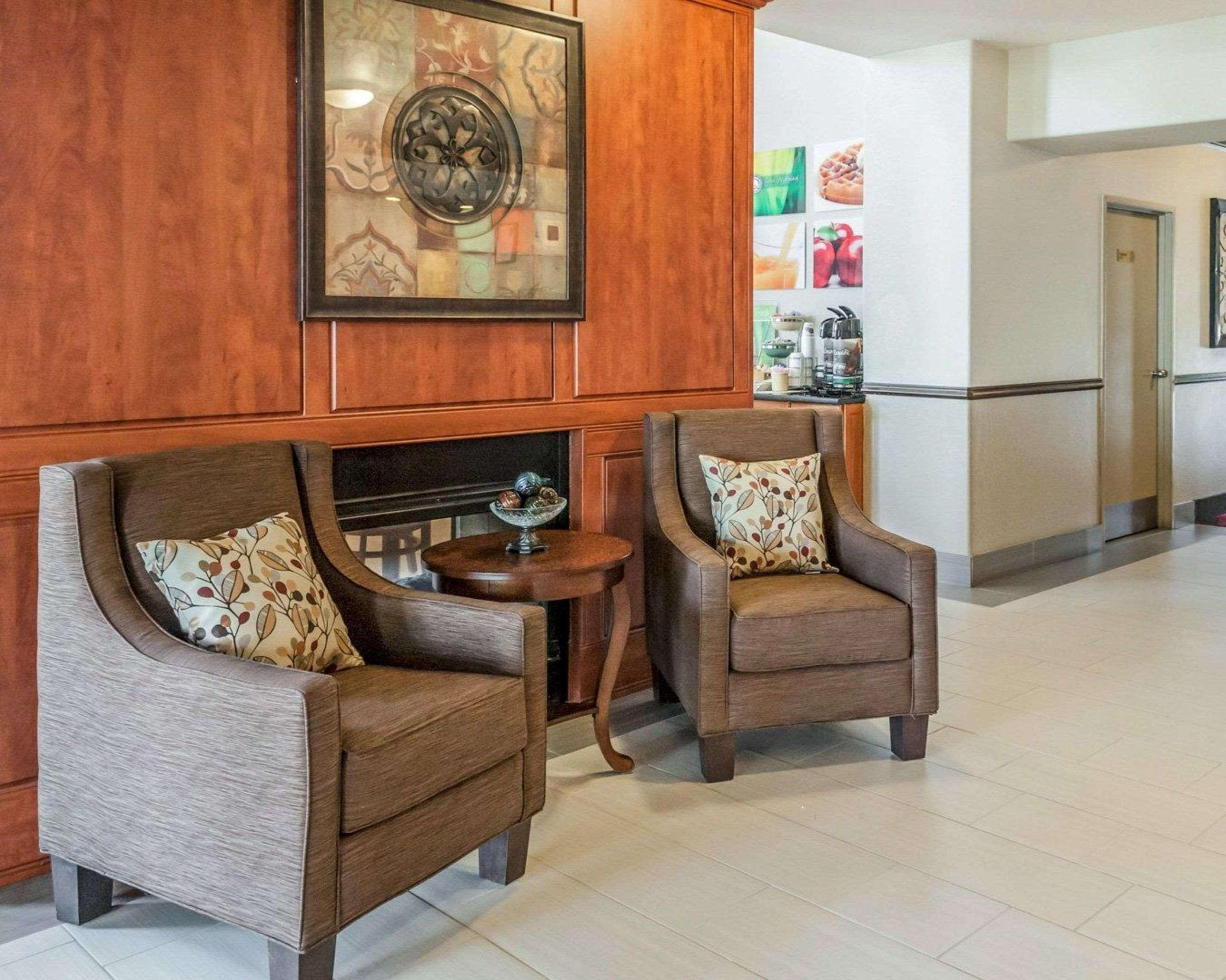 Quality Inn & Suites Albuquerque West Экстерьер фото