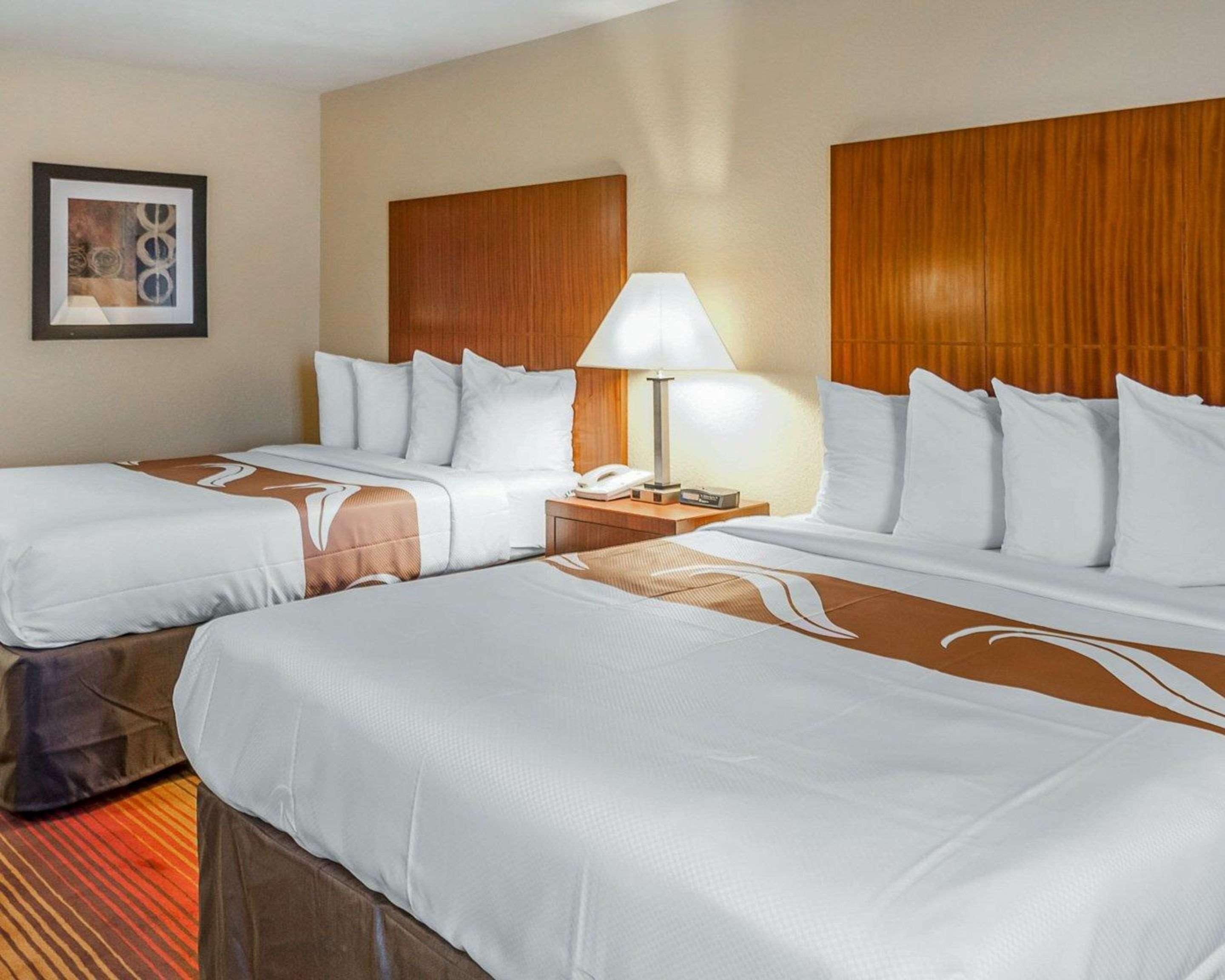 Quality Inn & Suites Albuquerque West Экстерьер фото