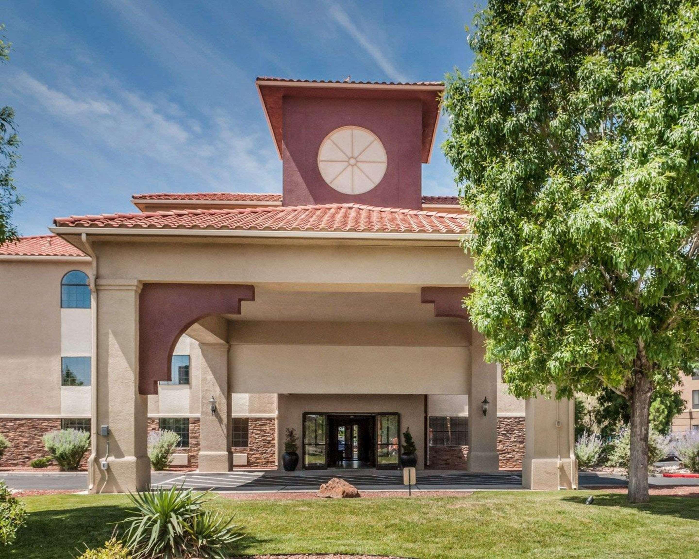 Quality Inn & Suites Albuquerque West Экстерьер фото