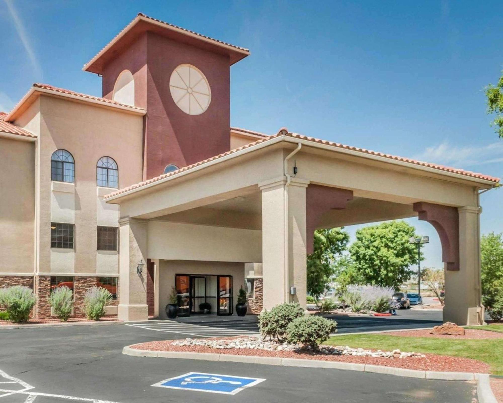 Quality Inn & Suites Albuquerque West Экстерьер фото